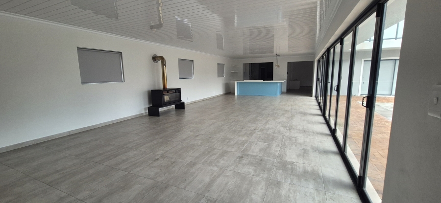 5 Bedroom Property for Sale in Myburgh Park Western Cape